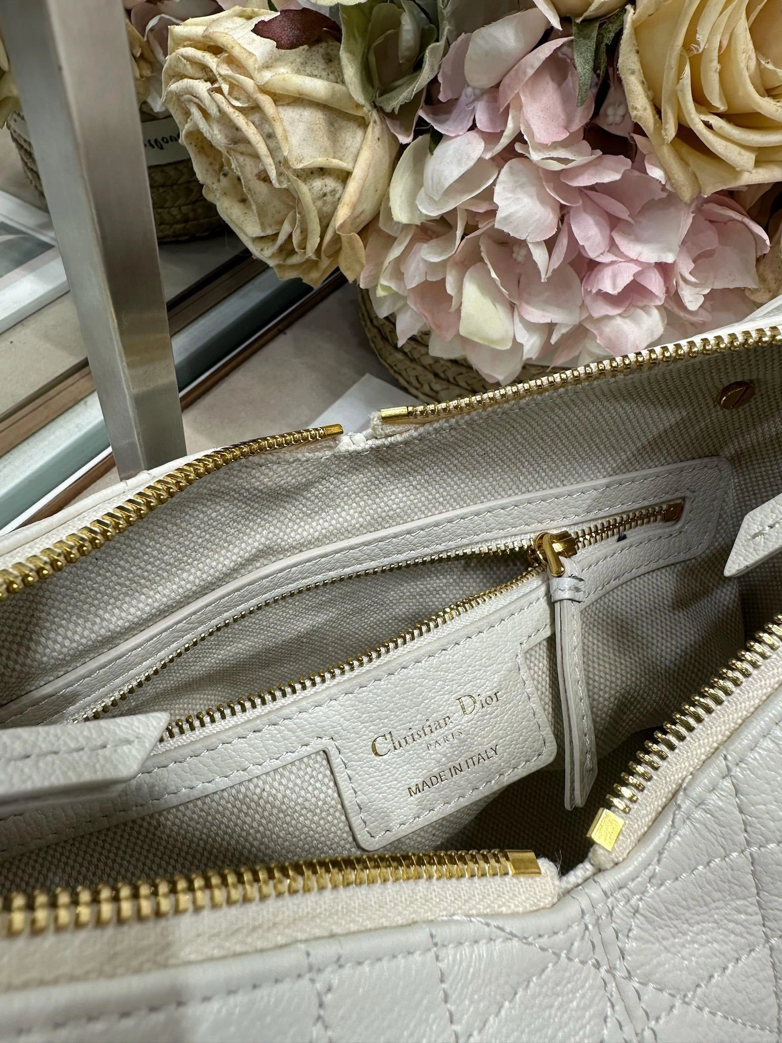 MOMO--4ior M2845UJVC-M030 high quality version Voyage cowhide item:E-B000L2025T