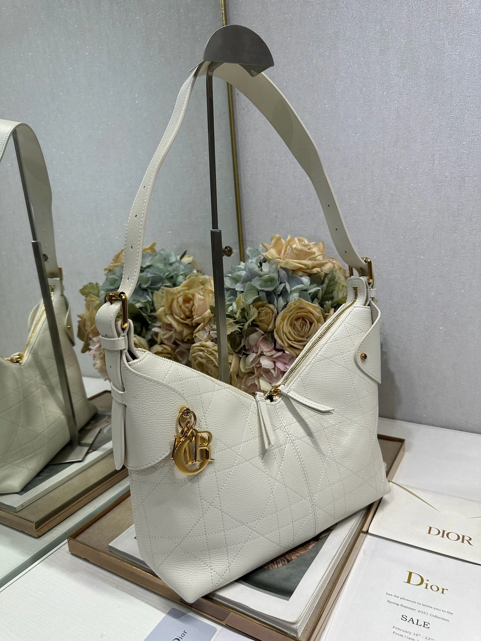 MOMO--4ior M2846UJVC-M030 high quality version Voyage cowhide item:E-B000L2023T