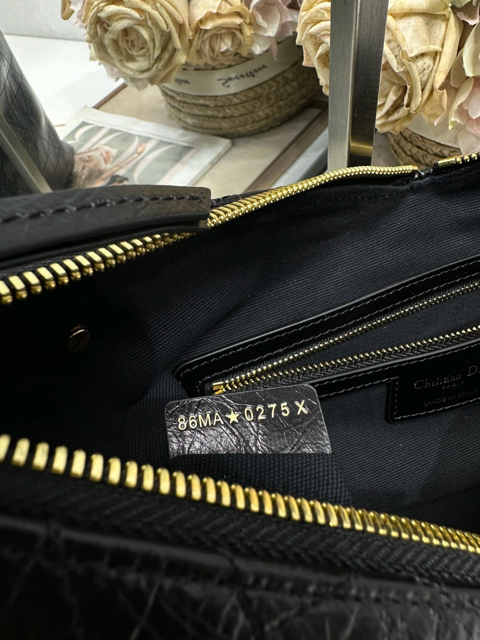 MOMO--4ior M2846UNUO-M900 high quality version Voyage cowhide item:E-B000L2030T