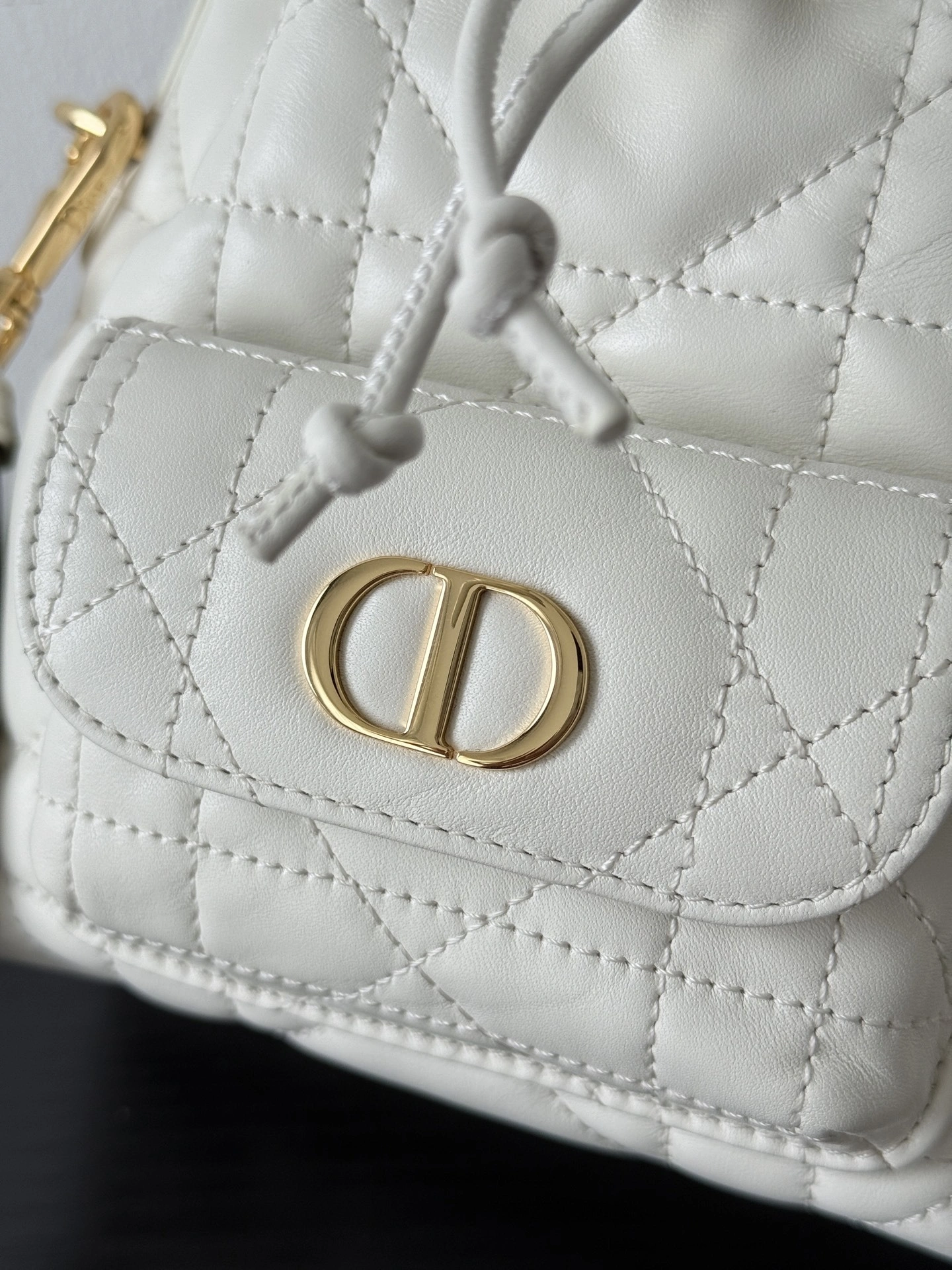 MOMO--4ior M3372UNOZ-M030 high quality version Caro sheepskin item:E-B805J2433