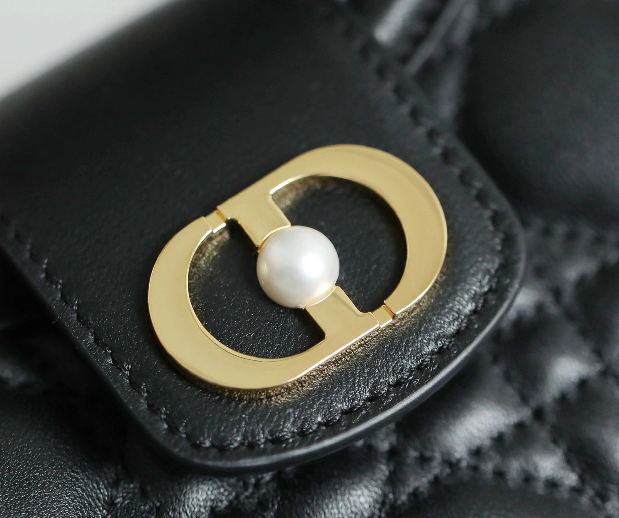 MOMO--4ior S3123UNJB-M900 high quality version 𝙅𝙤𝙡𝙞𝙚 𝙏𝙤𝙥 𝙃𝙖𝙣𝙙𝙡𝙚 sheepskin item:F-B813A2304
