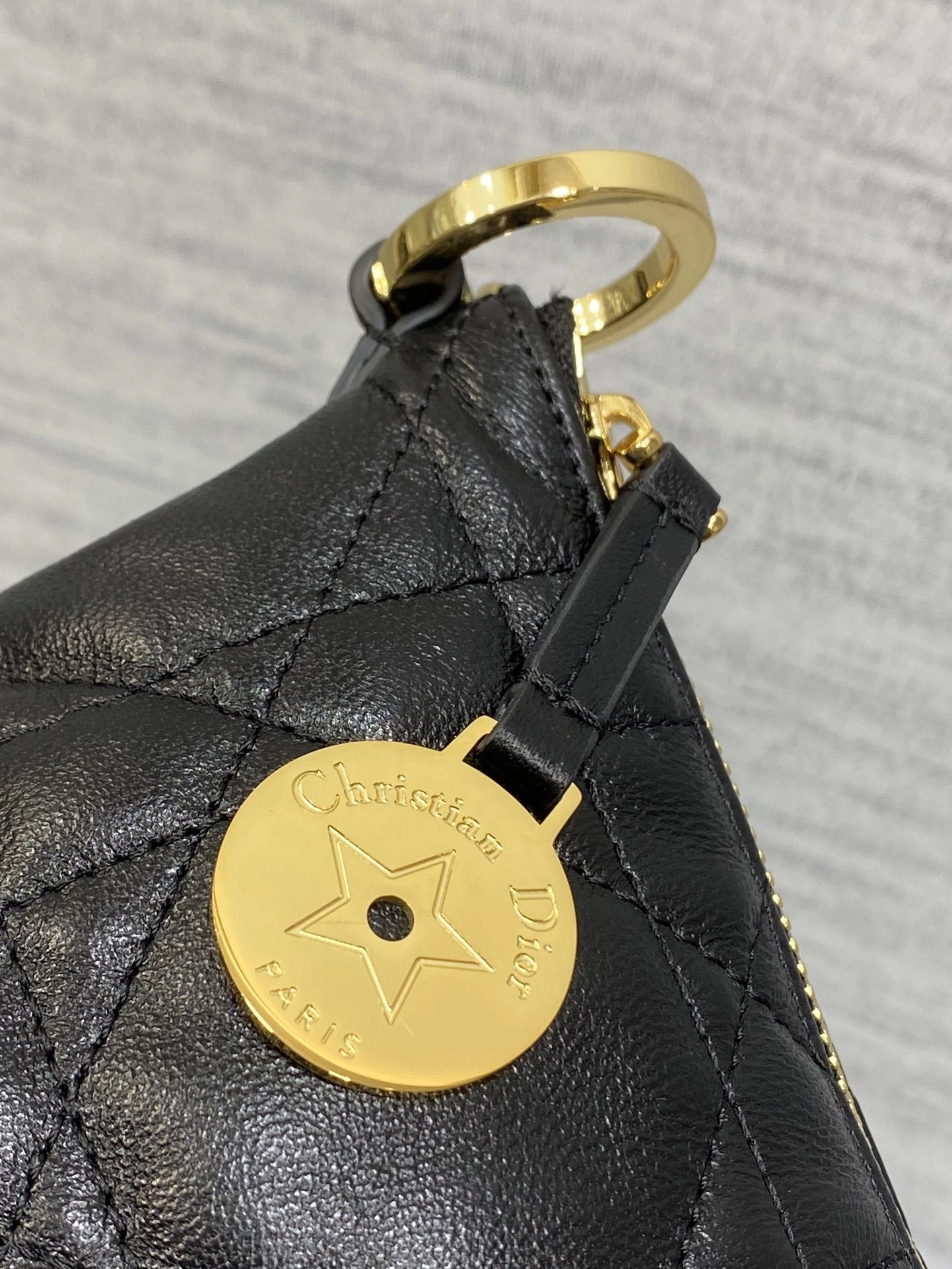 MOMO- 4ior S3202UDBB-M900 high quality version sheephide item：E-B813I2444