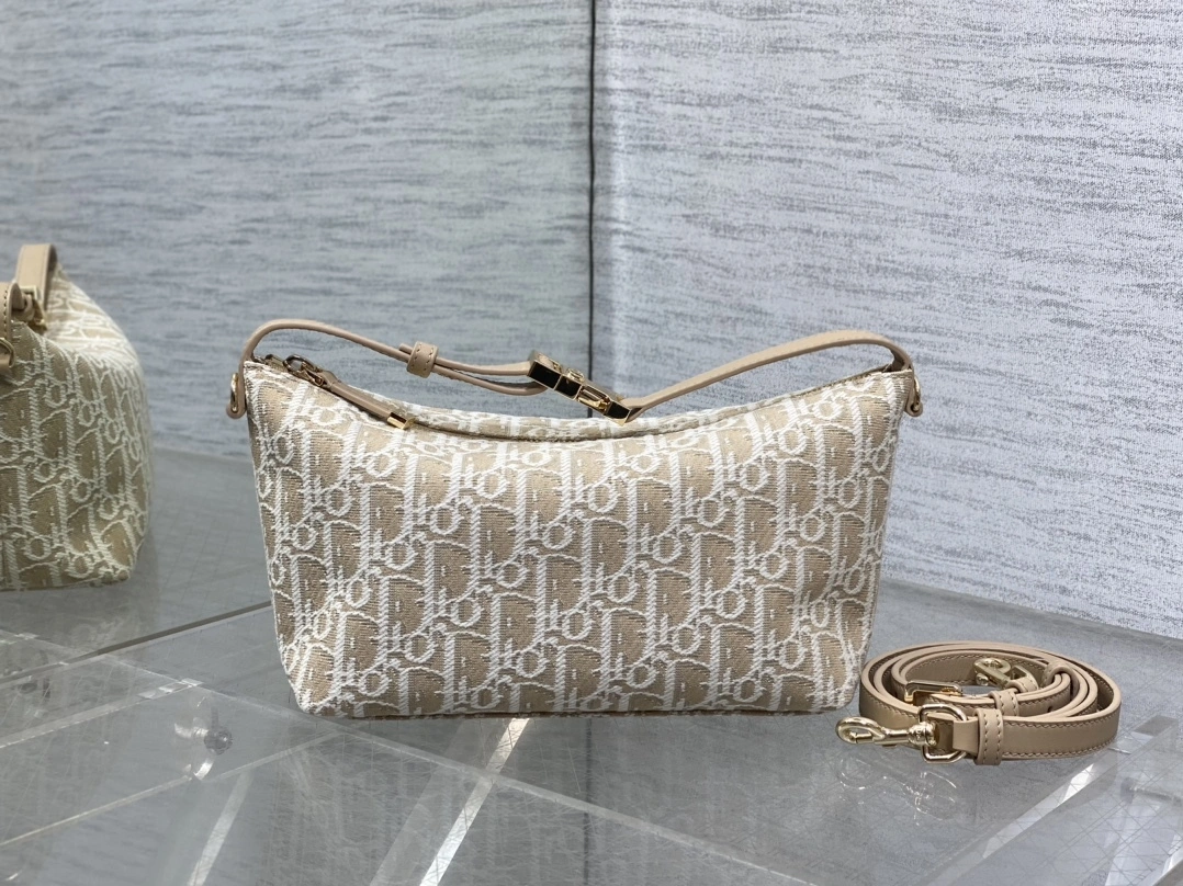 MOMO- 4ior S5554OTZQ-M925 high quality version item：E-B177I2570