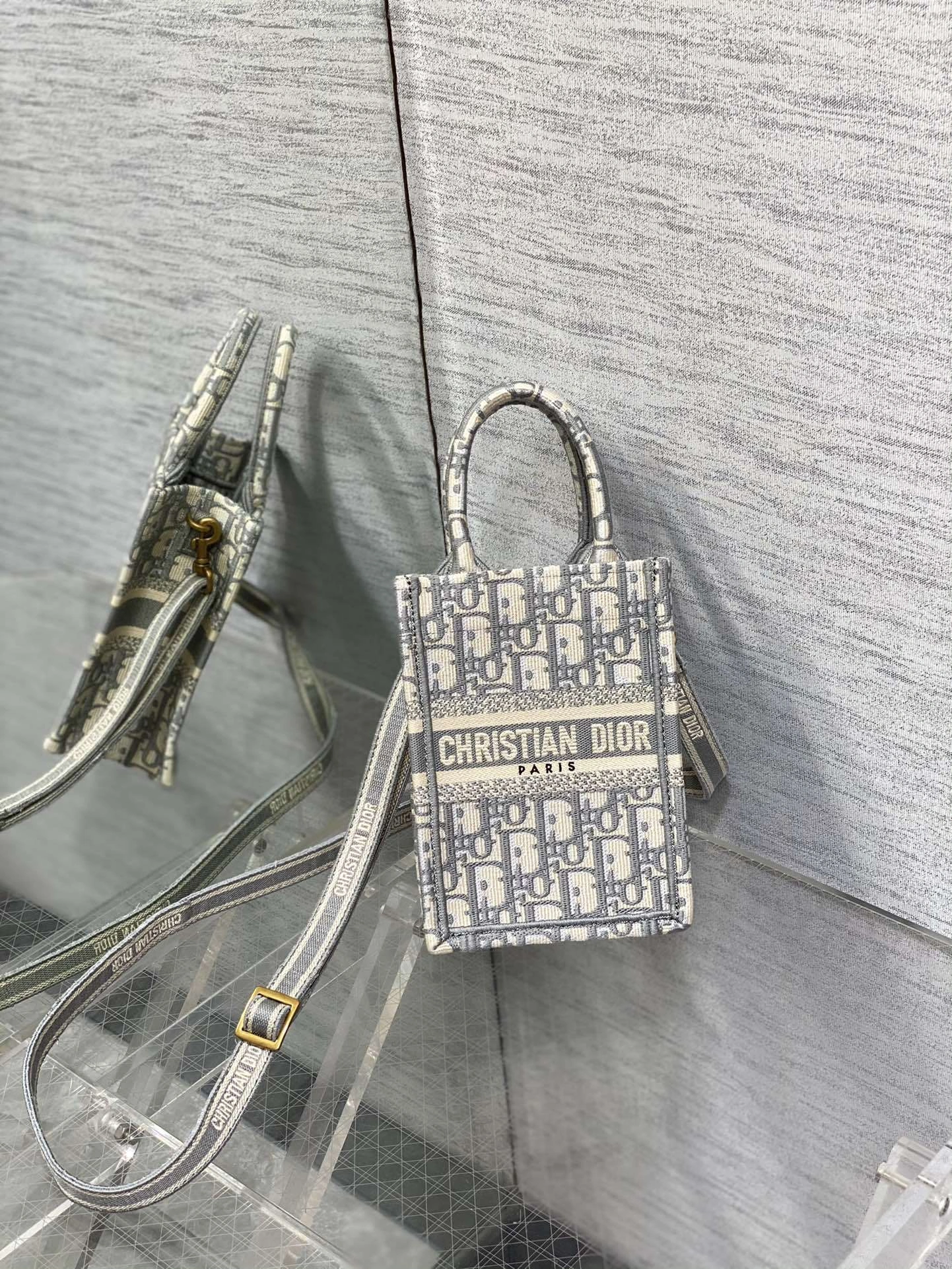 MOMO- 4ior S5555CRIW-M932 Tote mini high quality version item：E-B350I2471