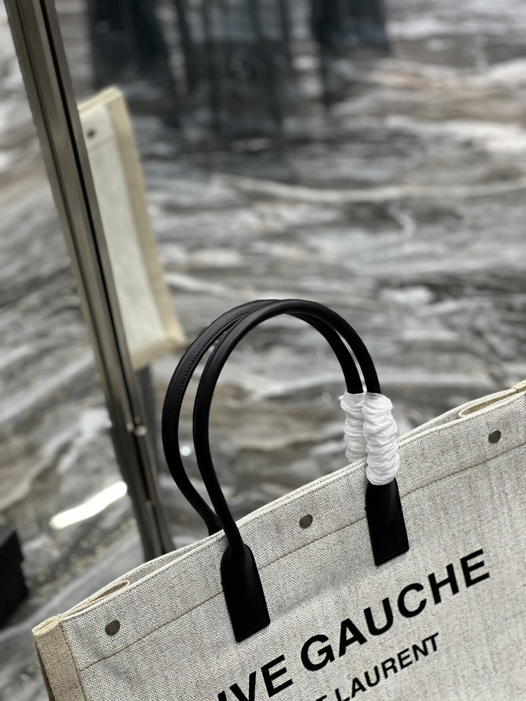 MOMO- 5094159J52E9280 Rive Gauche item : B-B597E1442W