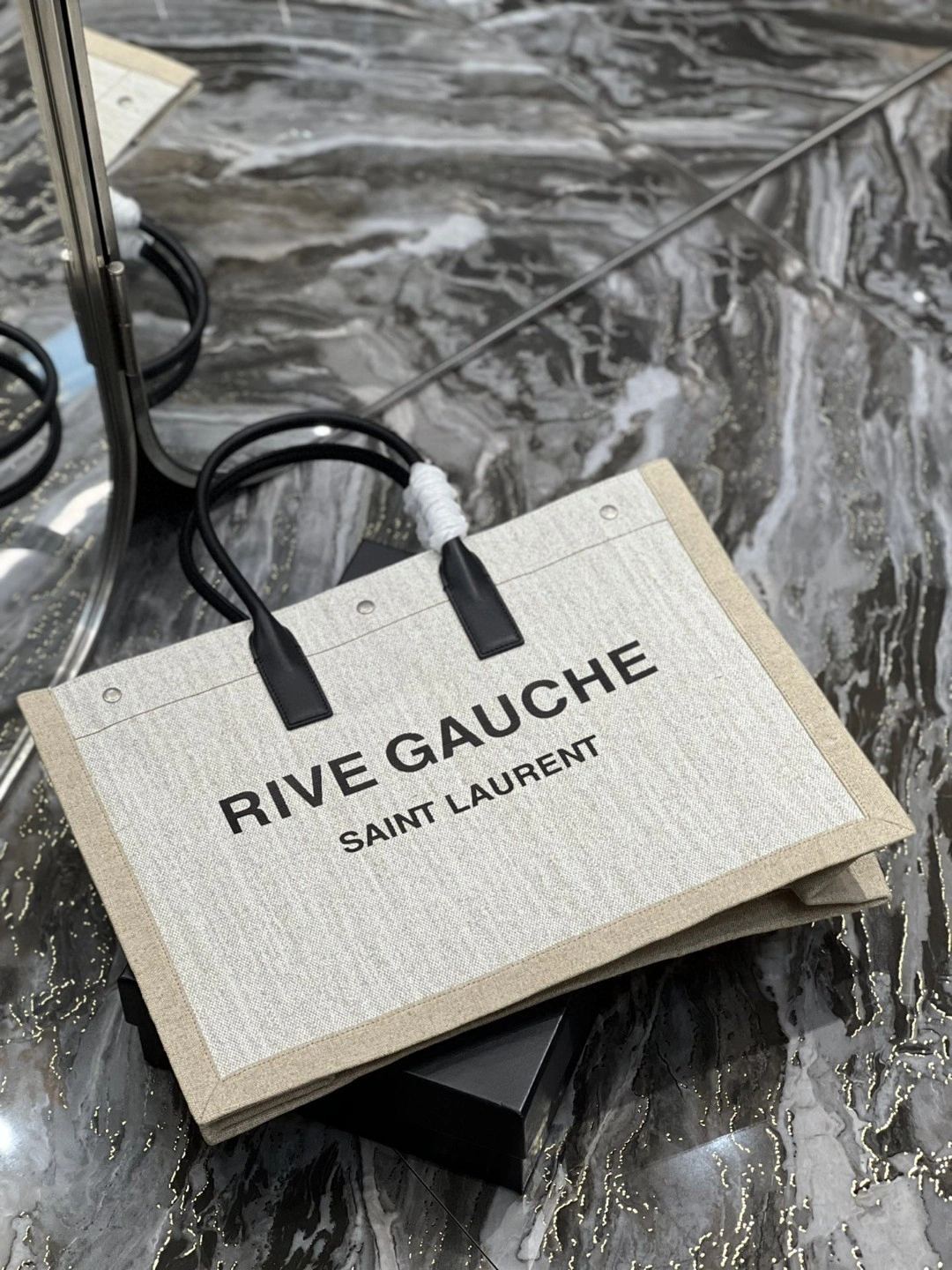 MOMO- 5094159J52E9280 Rive Gauche item : B-B597E1442W