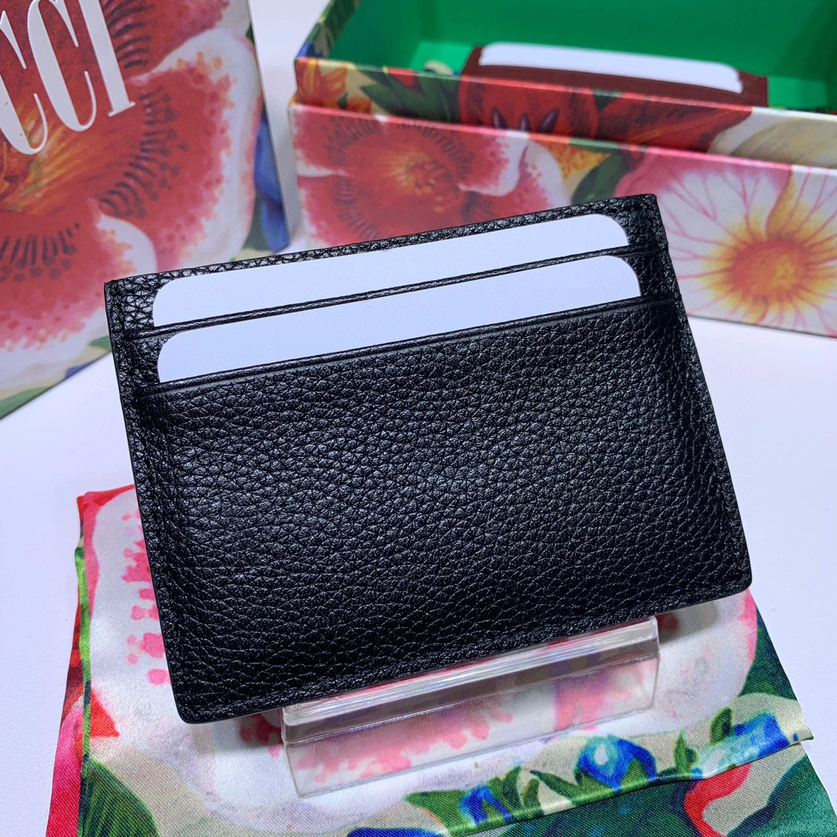 MOMO- 570679-1B90X-1000 item：B-B063G1701C