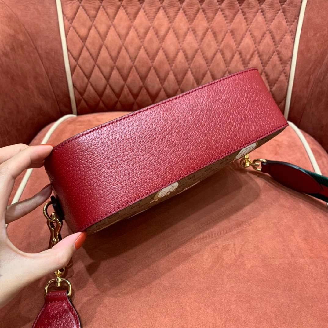 MOMO- 574886 item :242B30E2603