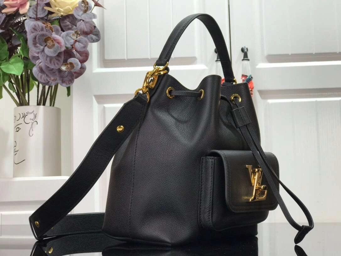 *MOMO- 57587 Calfskin item :174B85E0736