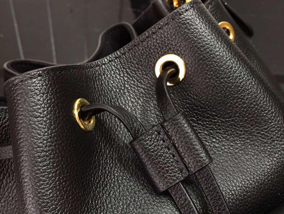 *MOMO- 57587 Calfskin item :174B85E0736