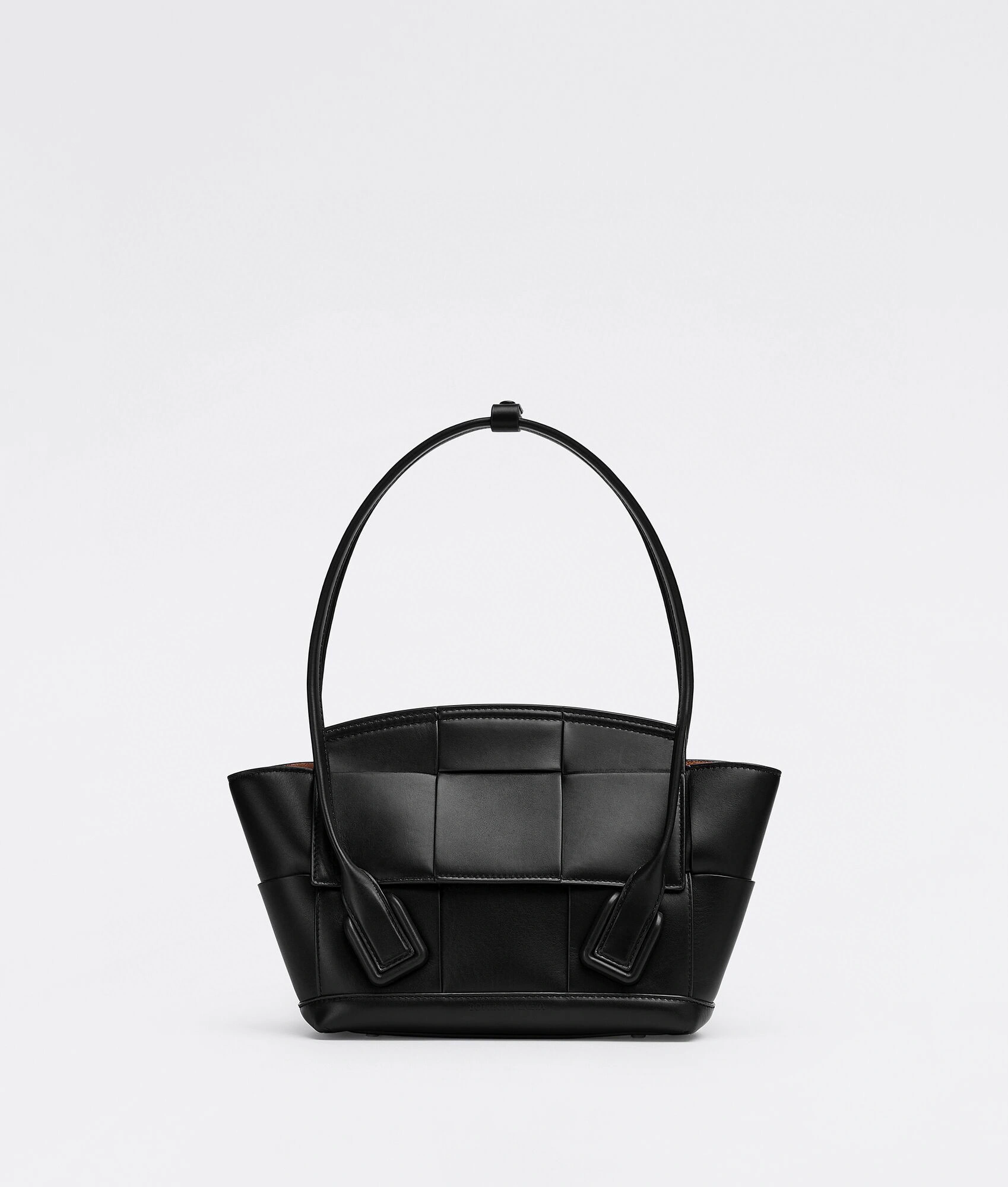 MOMO- 575943VMAP11229 The Arco 33 calfskin item：B-B598E2340C
