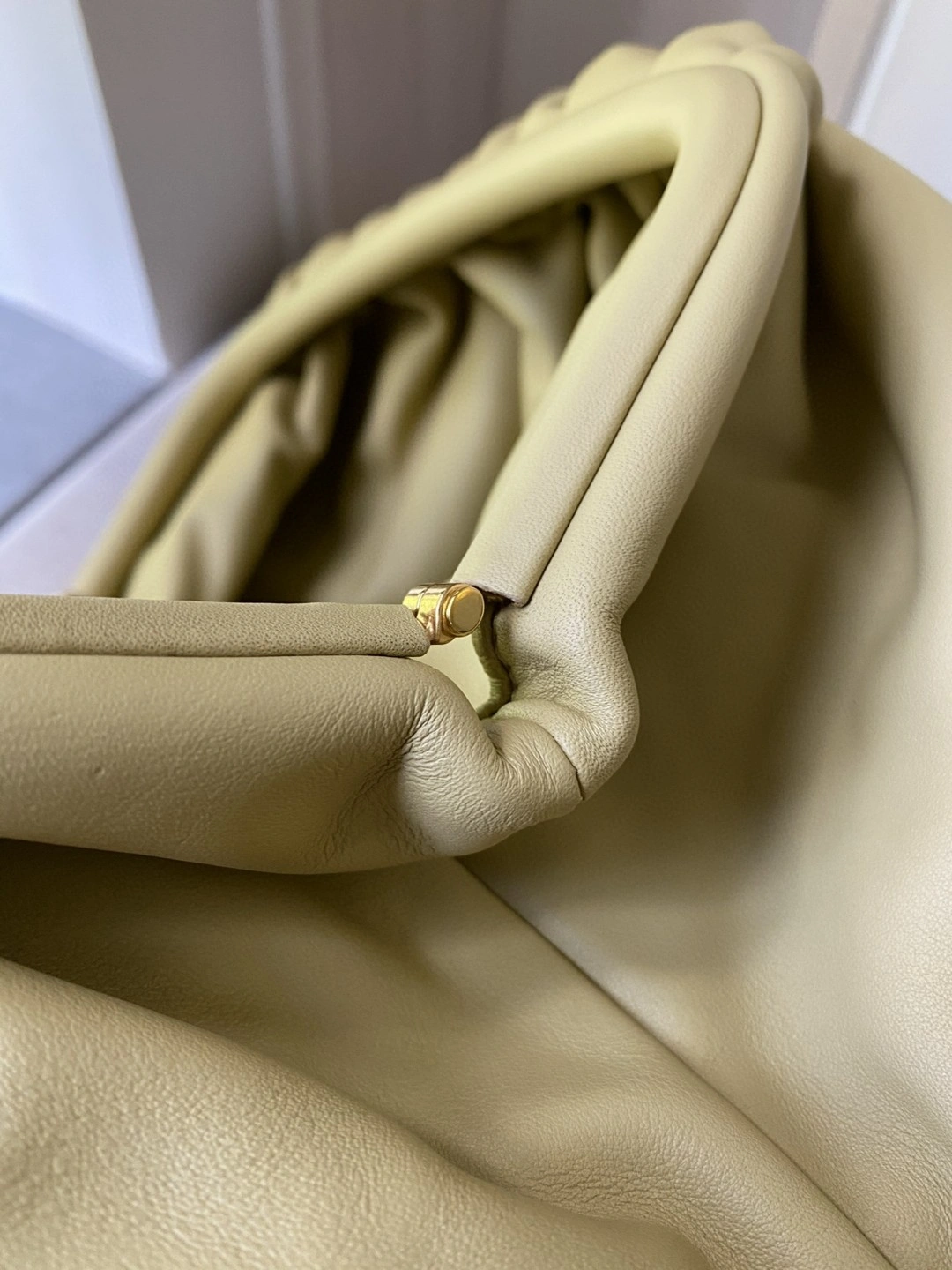 MOMO- 576227 Lambskin THE POUCH item : B-B000C0956