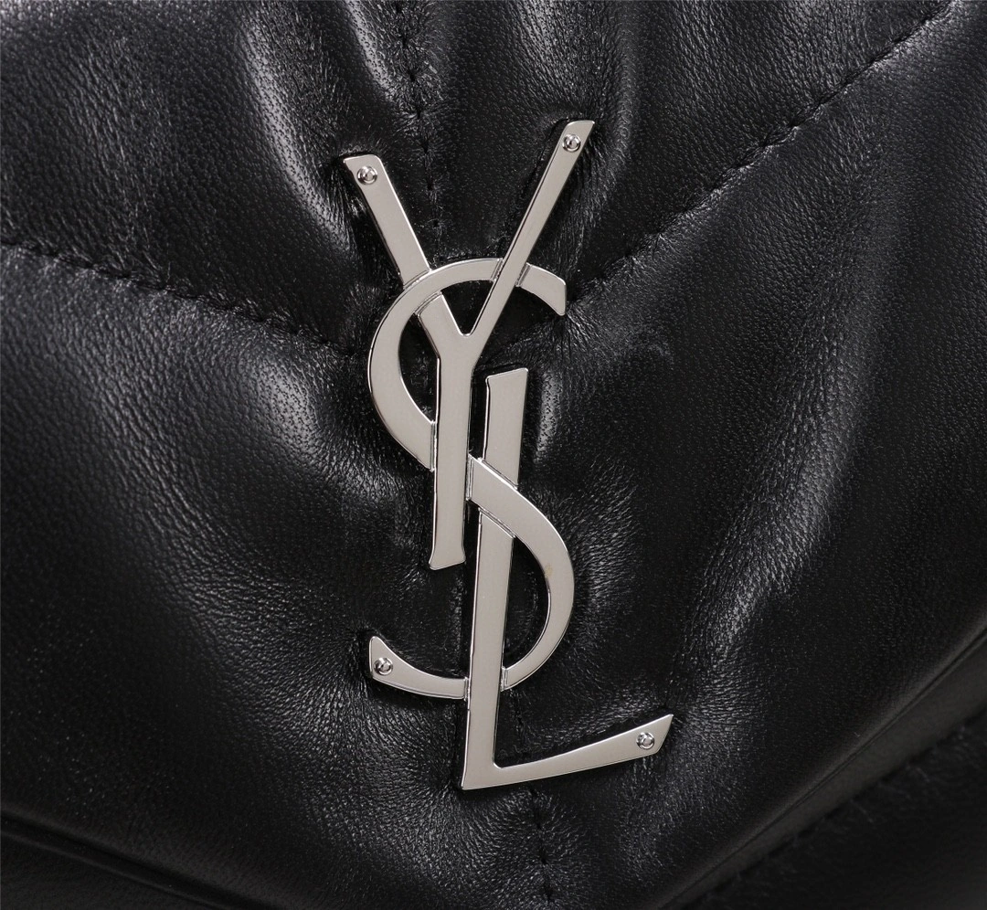 &MOMO- 577475-1EL00-1000 Lambskin item : B-B597E1414W