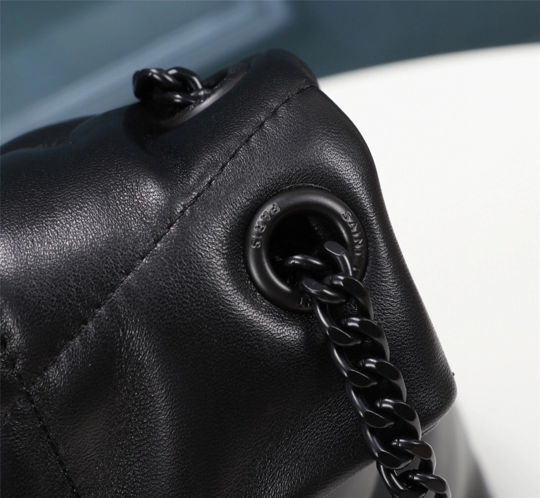 MOMO- 577475-1EL08-1000 5774751EL081000 Lambskin item : B-B597E1704W
