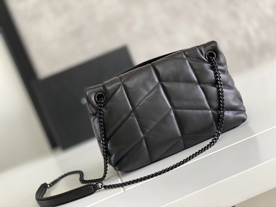 MOMO- 577476-1EL08-1000 5774761EL081000 Lambskin item : B-B597E1412W