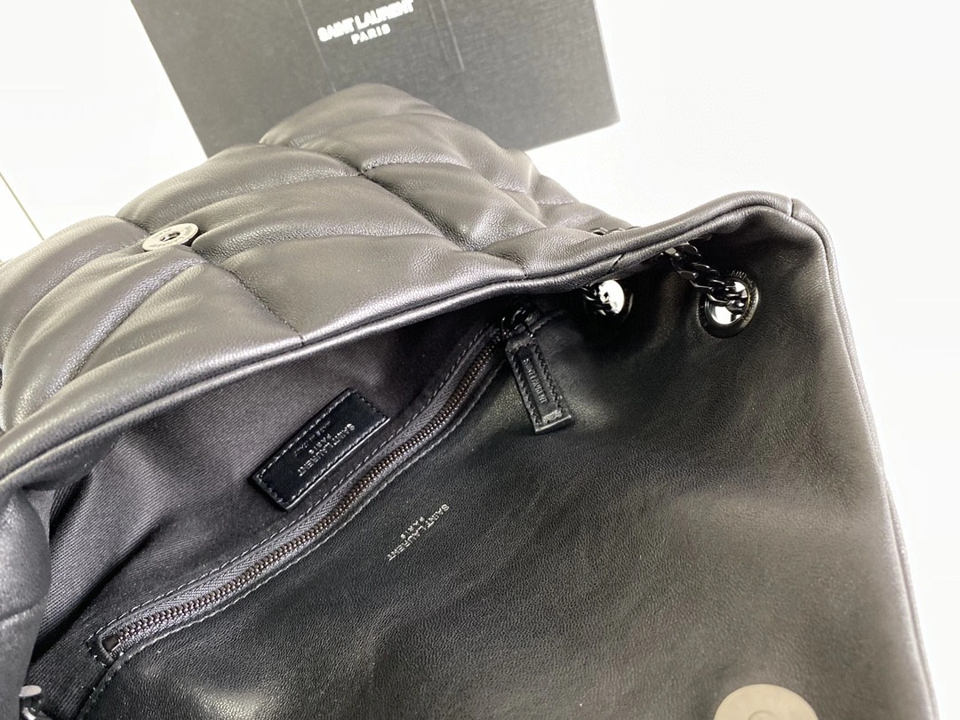 MOMO- 577476-1EL08-1000 5774761EL081000 Lambskin item : B-B597E1412W
