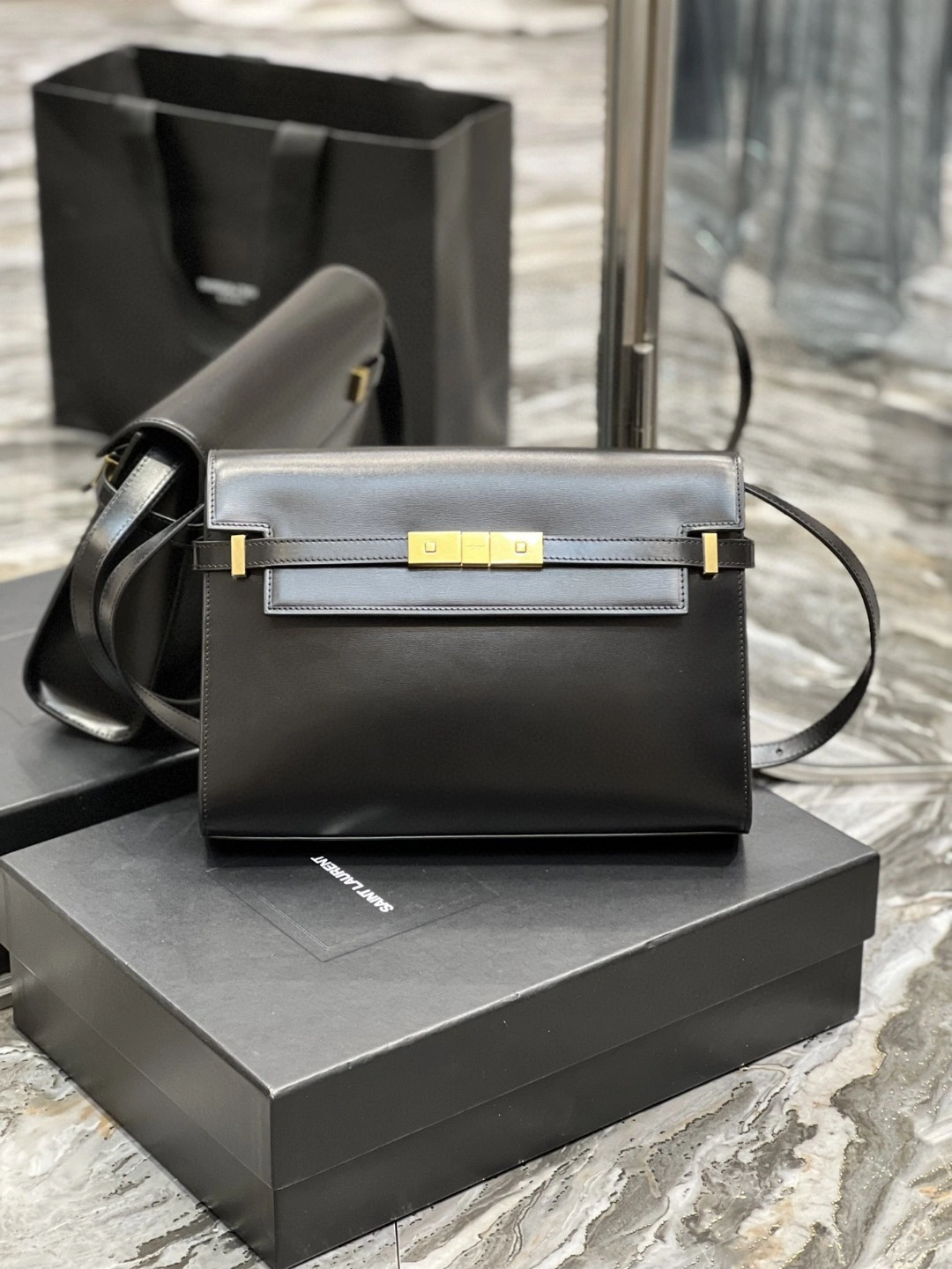 &MOMO- 5792710SX0W1000 Manhattan item : B-B597E1416W
