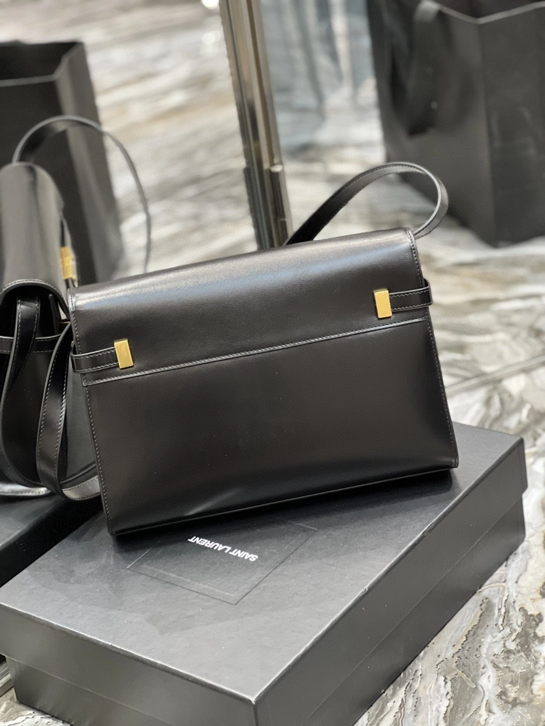 &MOMO- 5792710SX0W1000 Manhattan item : B-B597E1416W