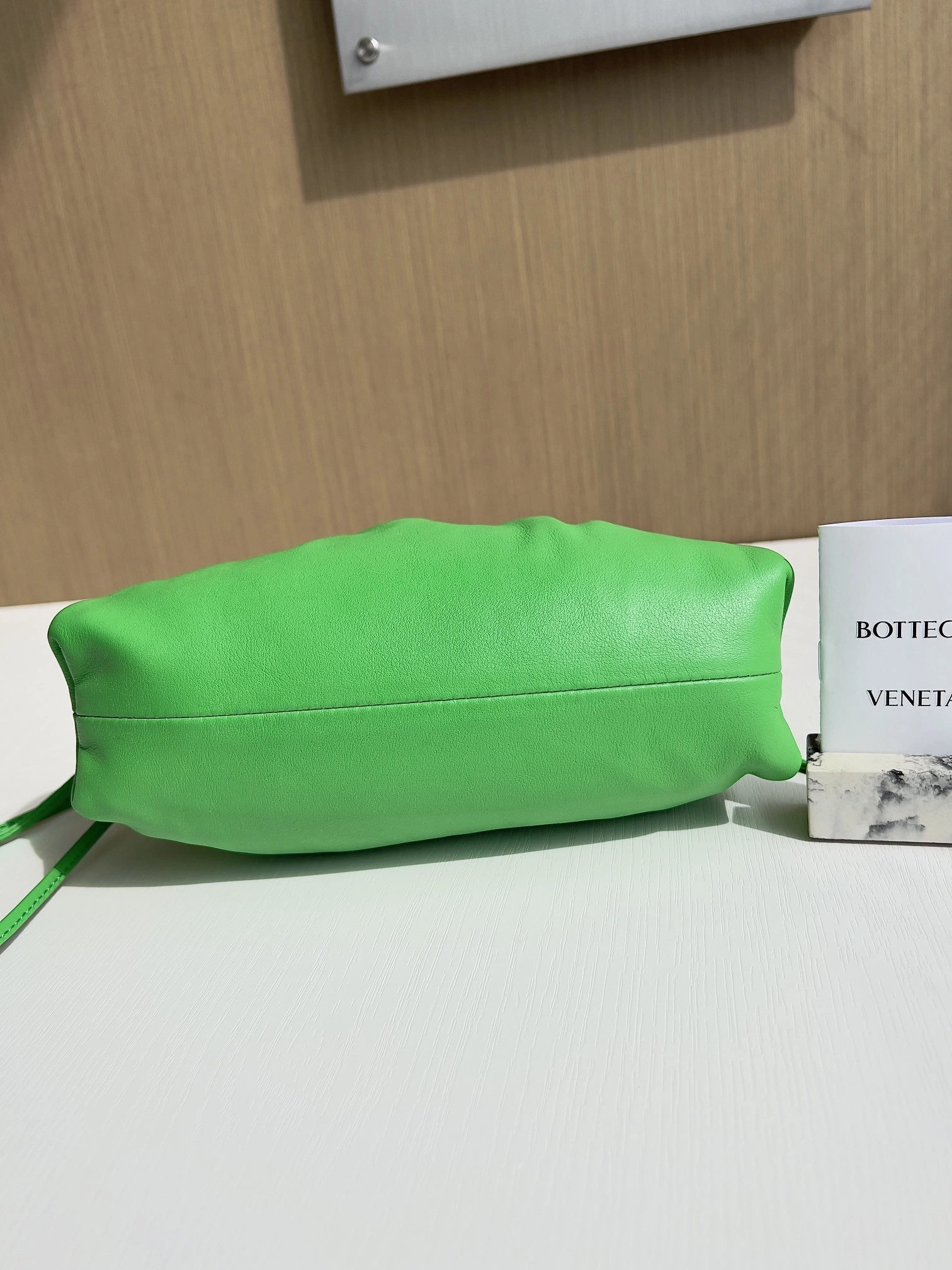 MOMO- 585852-VCP40-3724 item：C-B063G2019R