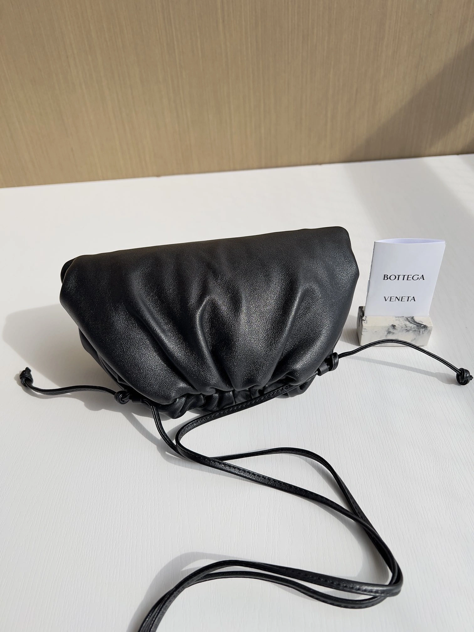 MOMO--585852VCP40-1229 item：C-B063G2016R