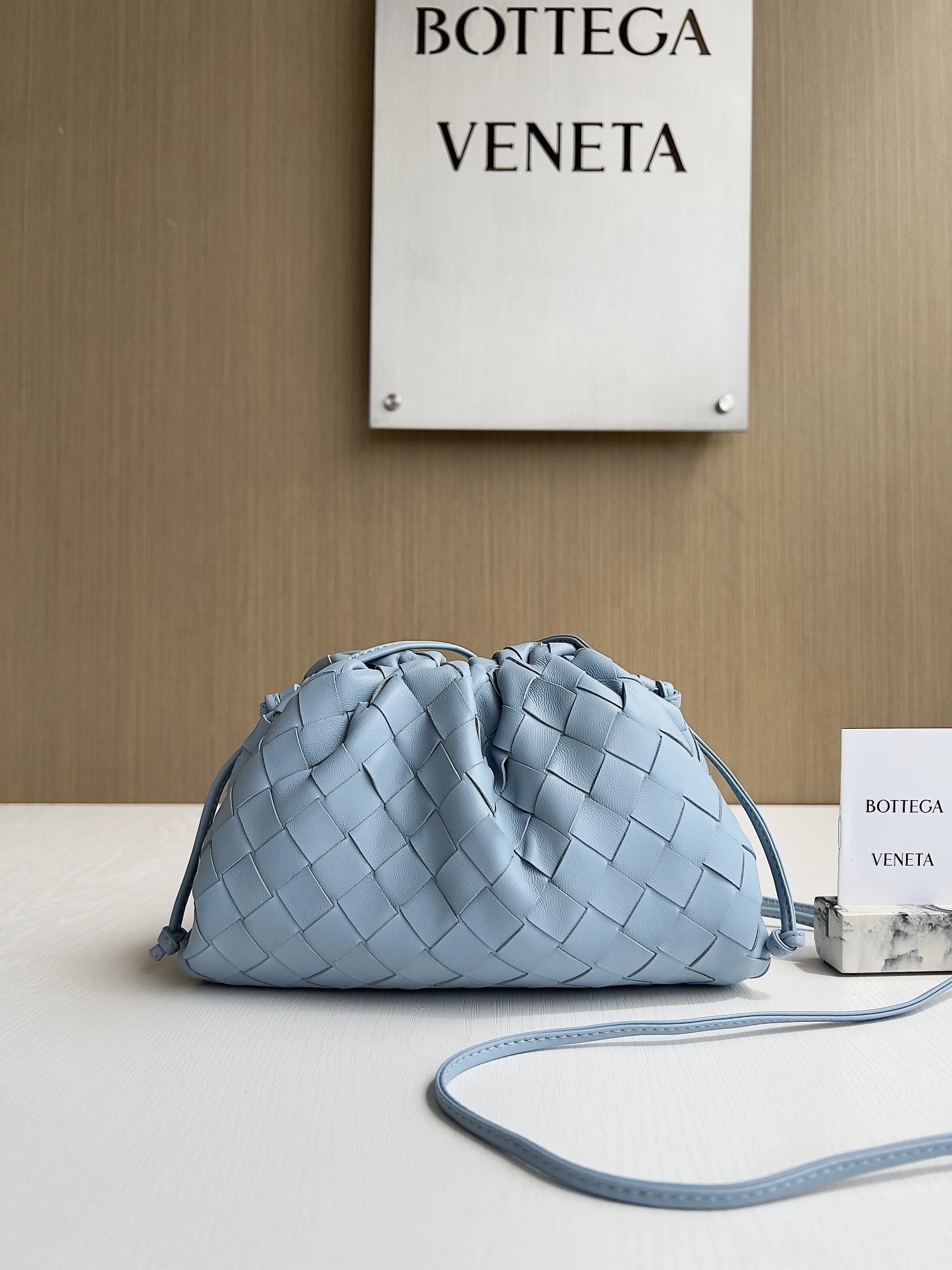 MOMO- 585852VCPP13915 item：C-B063G2033R