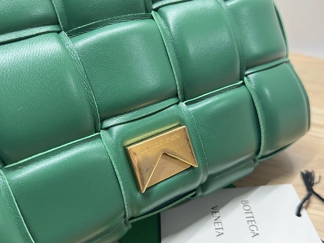 MOMO- 591970VCQR13186 Cassette bag item : B-B063D1806