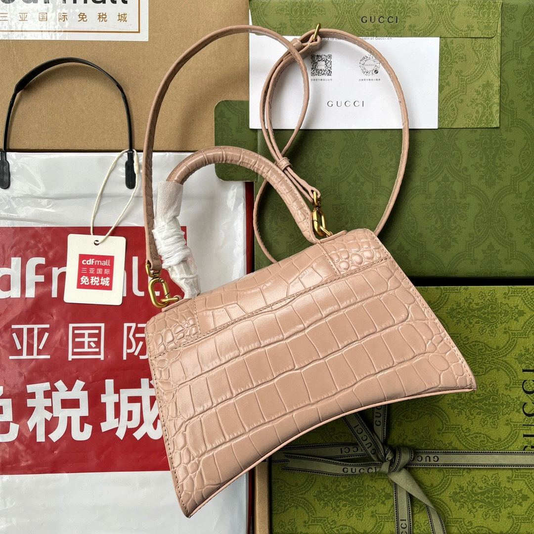 &&MOMO- 593546-1LR6Y-6310 × item：B-B202F1705C
