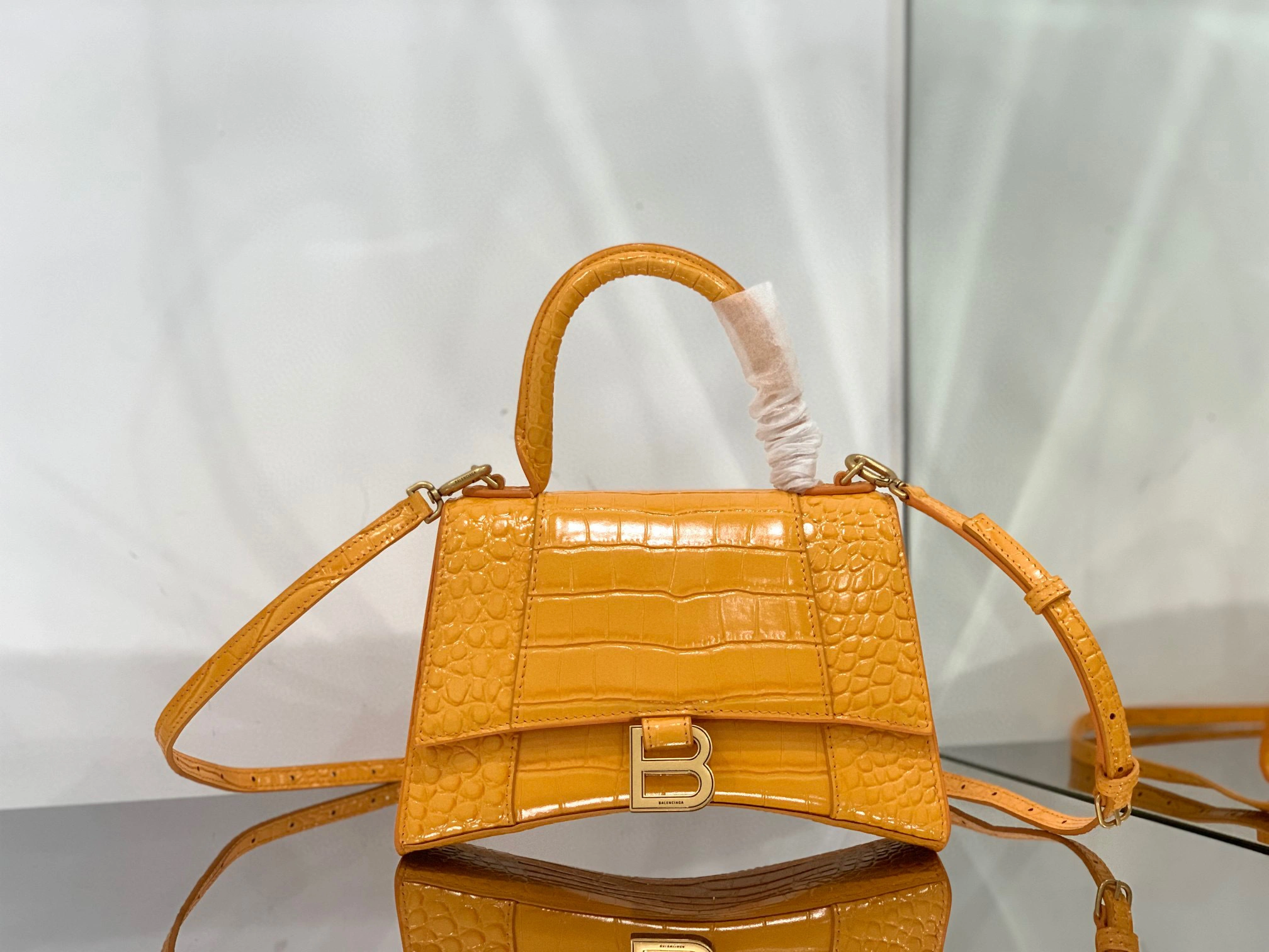 MOMO- 5935461LRGM7507 Hourglass cowhide item：B-B063F1707C