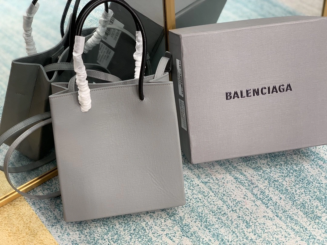 MOMO- 5978580AI2N1160 sheephide item : B-B063D1815