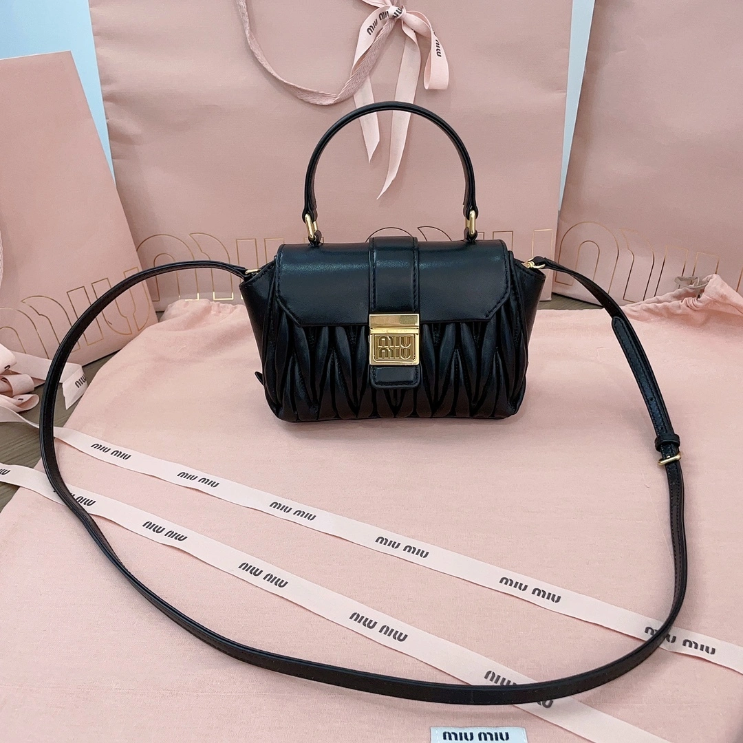 MOMO- 5BP083-N88-F0002 item:D-B063A0433S