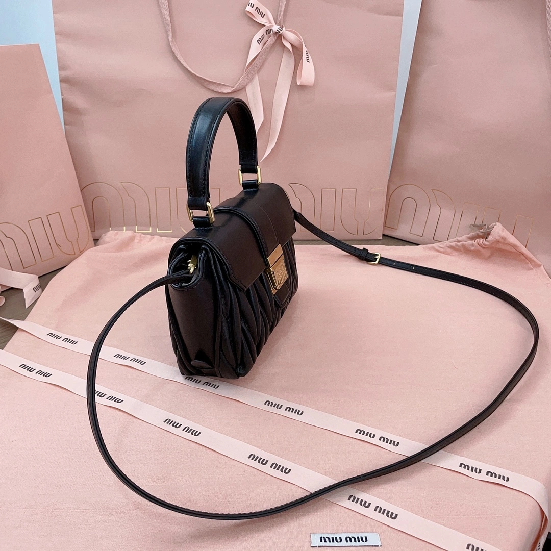 MOMO- 5BP083-N88-F0002 item:D-B063A0433S