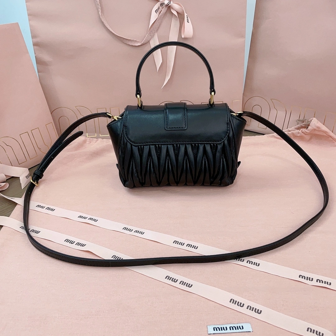 MOMO- 5BP083-N88-F0002 item:D-B063A0433S