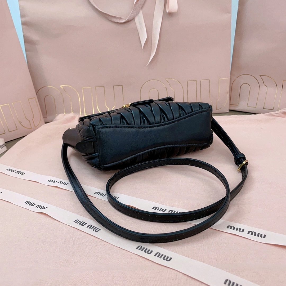 MOMO- 5BP083-N88-F0002 item:D-B063A0433S