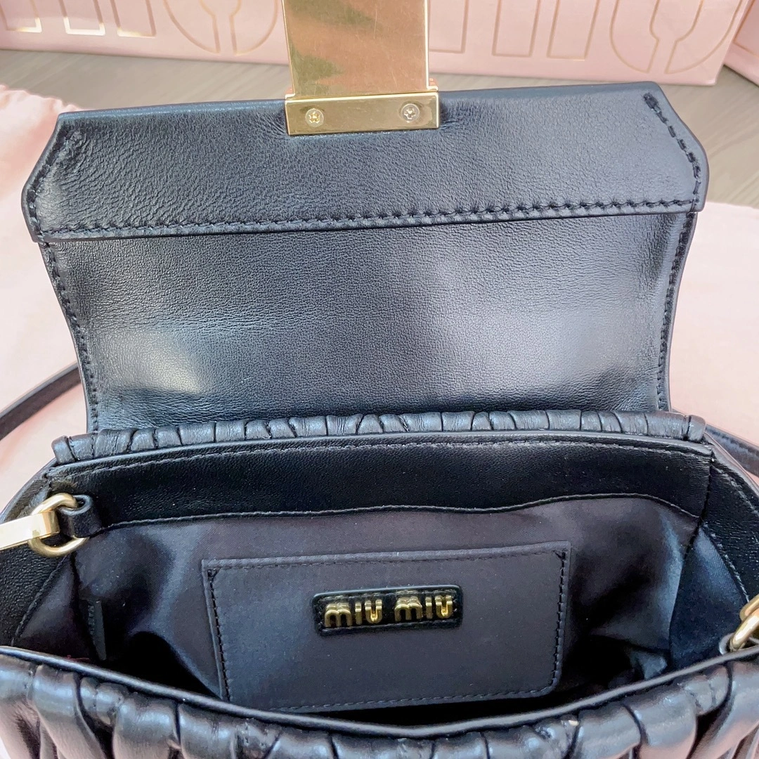 MOMO- 5BP083-N88-F0002 item:D-B063A0433S