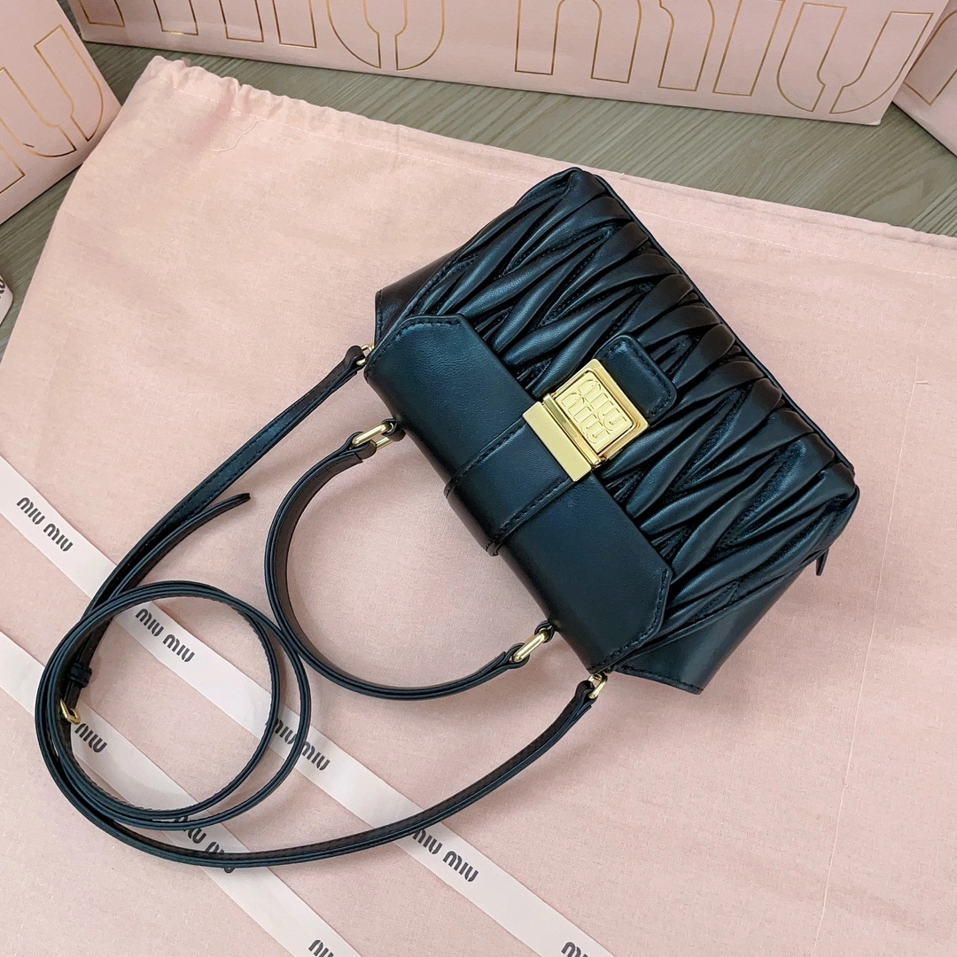 MOMO- 5BP083-N88-F0002 item:D-B063A0433S