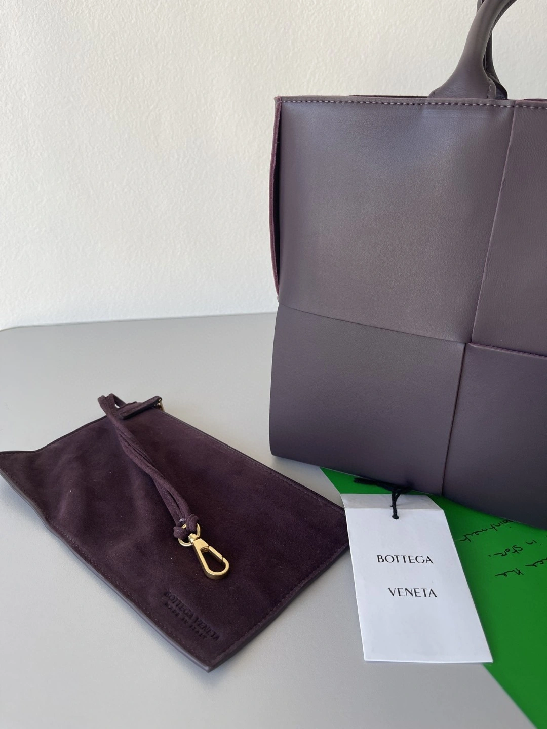 MOMO- 609175 Lambskin Intreccio tote item : B-B138C1215