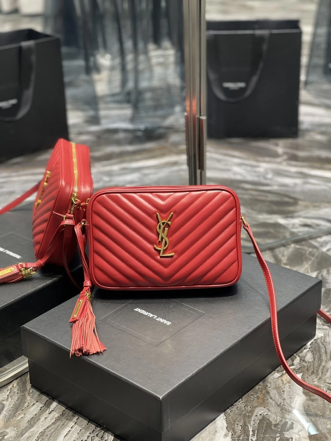 MOMO- 612544-DV707-6805 Calfskin item : B-B597E1742W