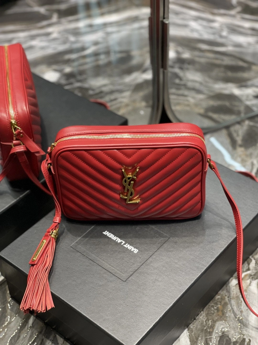 MOMO- 612544-DV707-6805 Calfskin item : B-B597E1742W