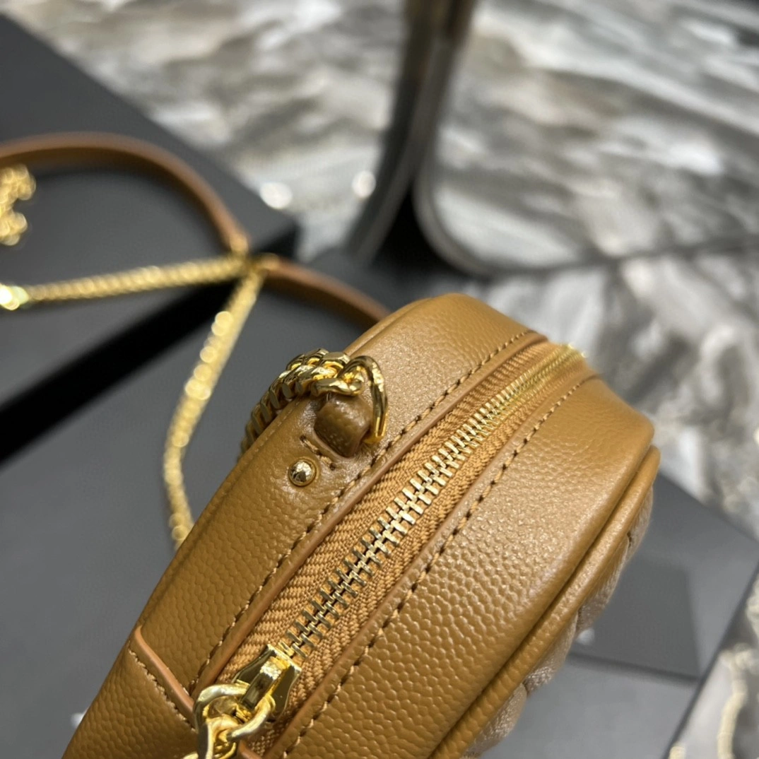 MOMO- 612579-1GF01-2516 cowhide item : B-B597E1420W