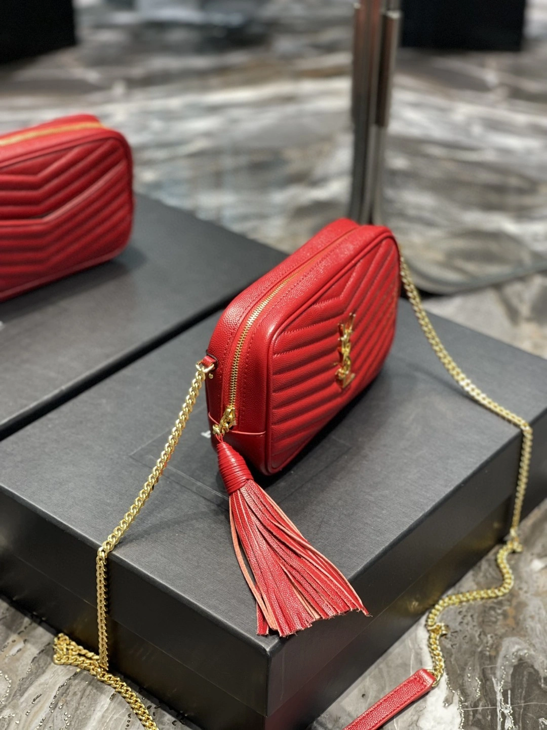 MOMO- 6125791GF016805 cowhide item : B-B597E1422W