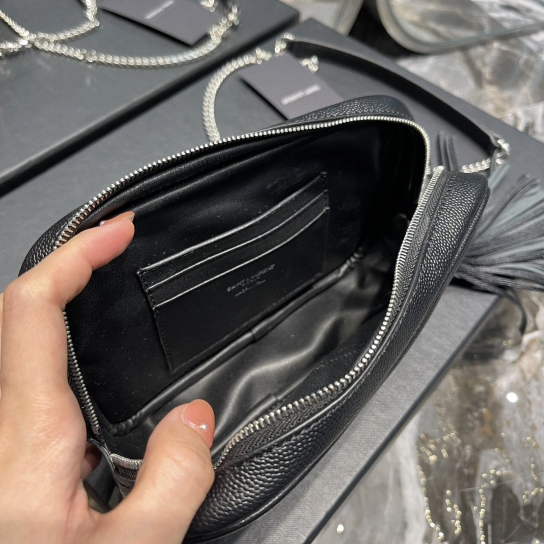 MOMO- 6125791GF019207 cowhide item : B-B597E1421W