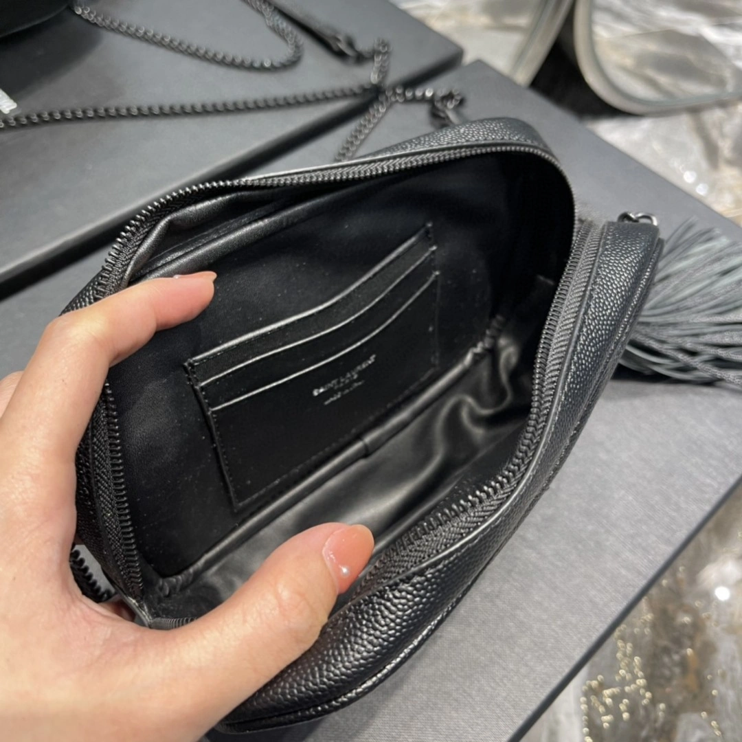 MOMO- 6125791GF081000 cowhide item : B-B597E1741W