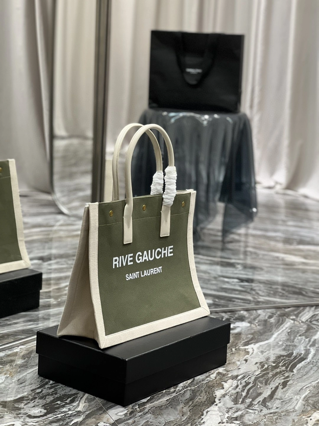 MOMO- 617481-FAADI-3281 Rive Gauche item : B-B597E1505W