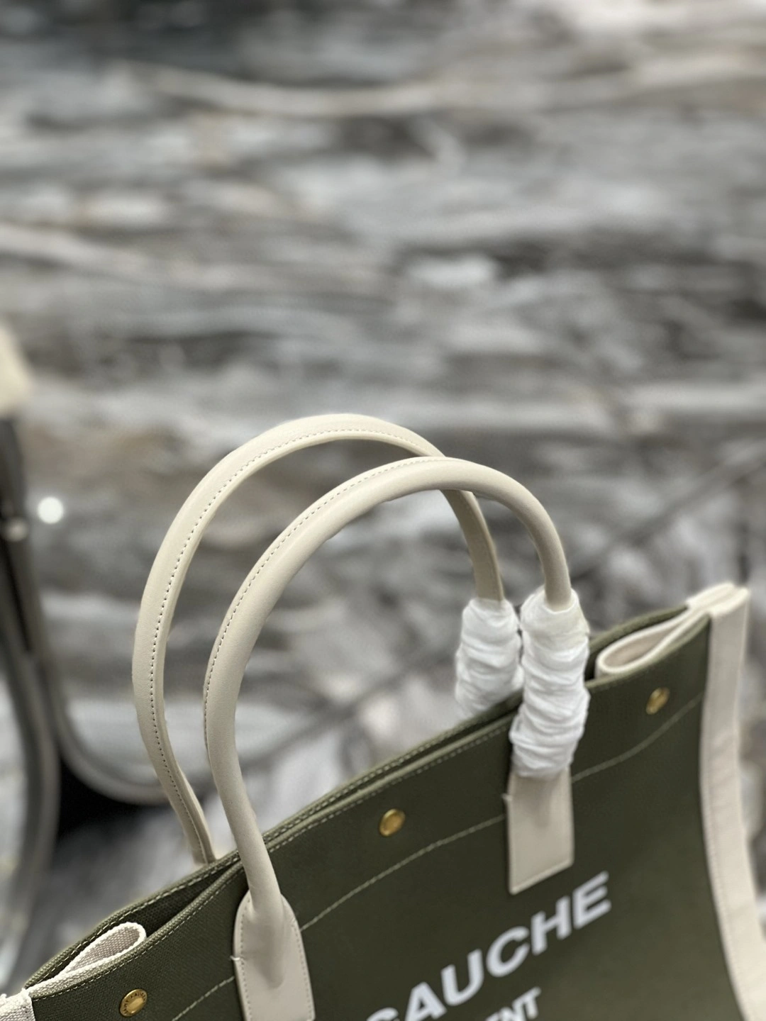 MOMO- 617481-FAADI-3281 Rive Gauche item : B-B597E1505W