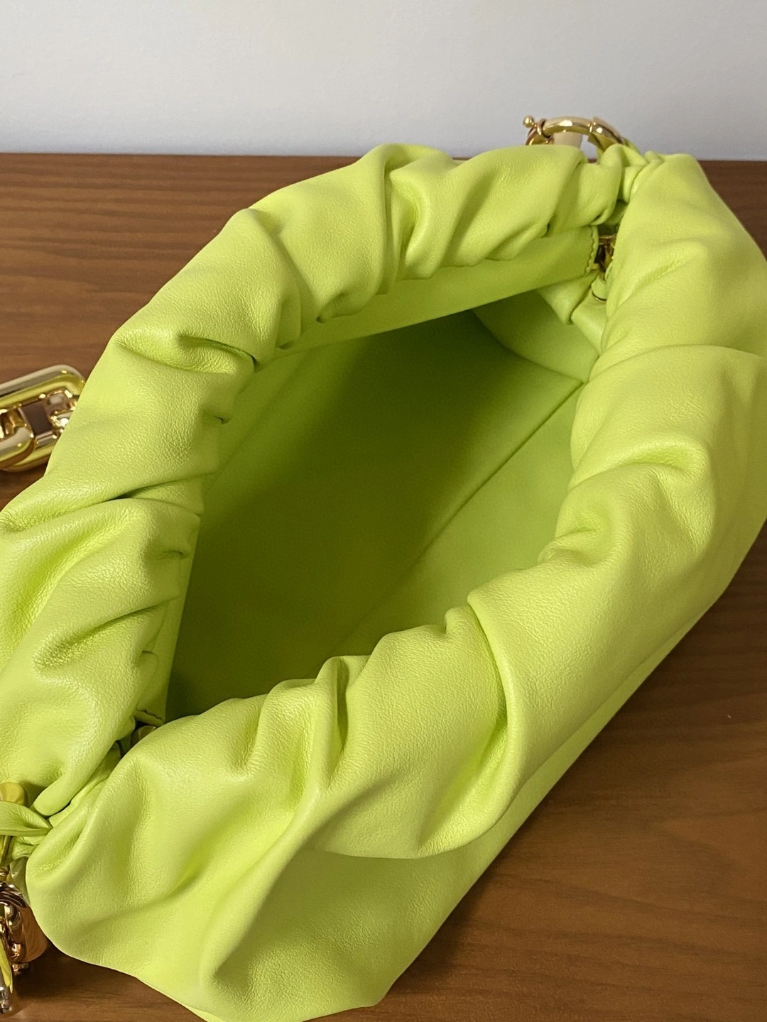 MOMO- 620230 The Chain Pouch item : B-B125C1218