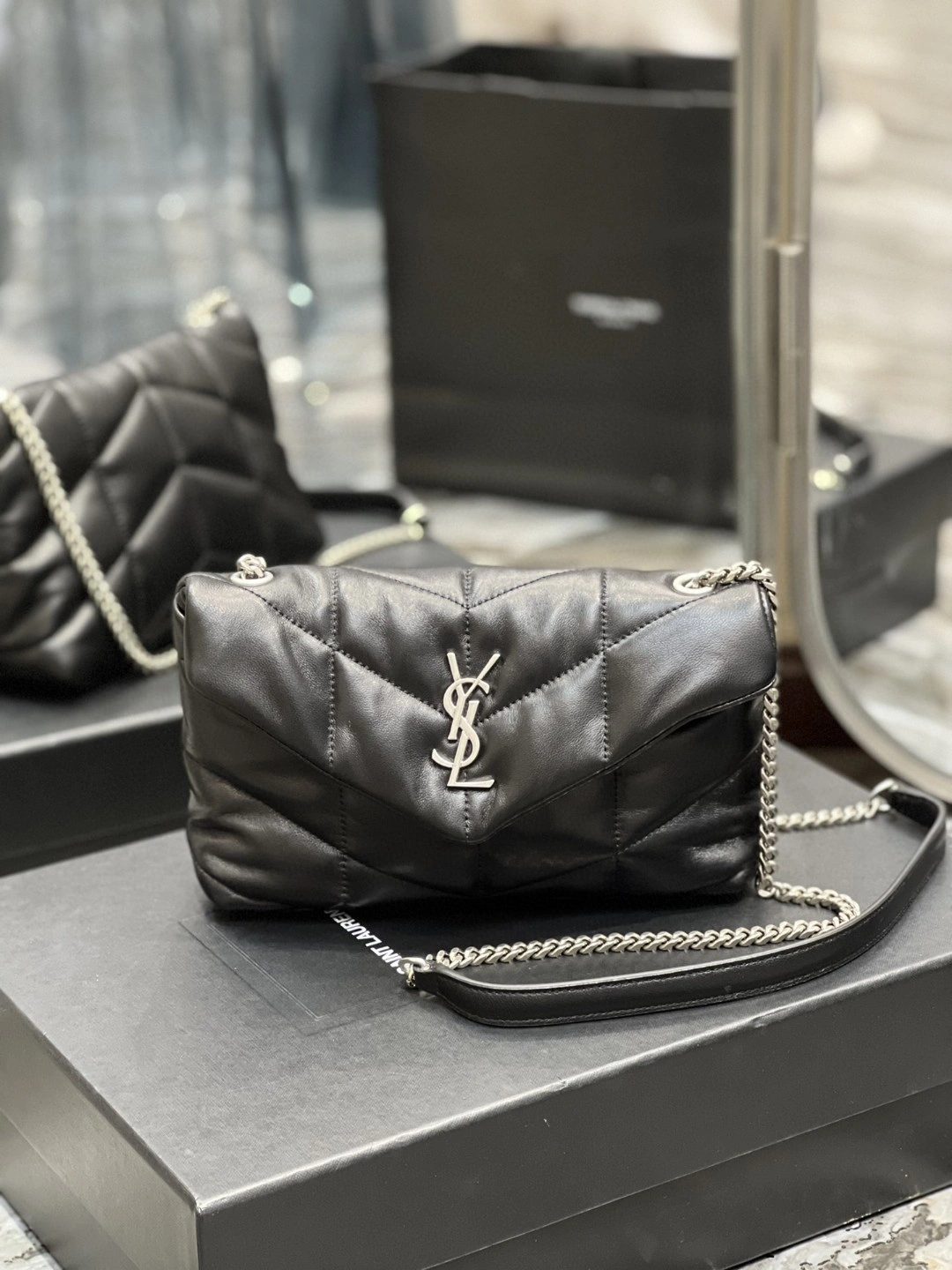 MOMO- 6203331EL001000 Lambskin item : B-B597E1712W