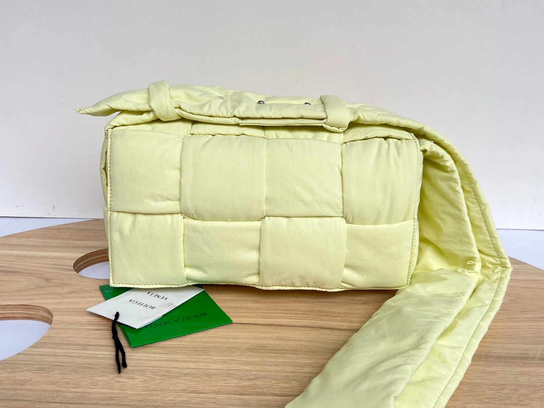 MOMO- 628951VBO817407 CASSETTE item：B-B000E2302C
