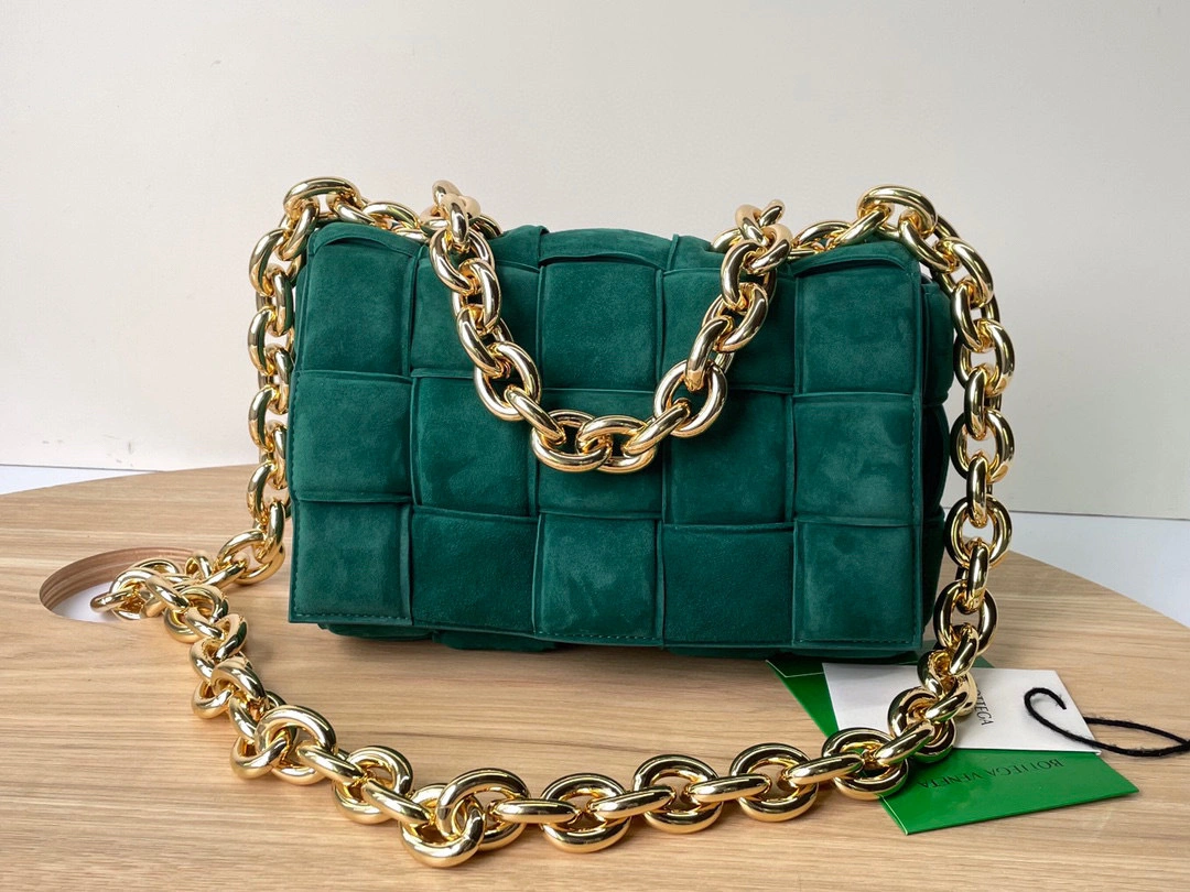 MOMO- 631421-V04N0-3041 THE CHAIN CASSETTE Nappa item：B-B000E2336C