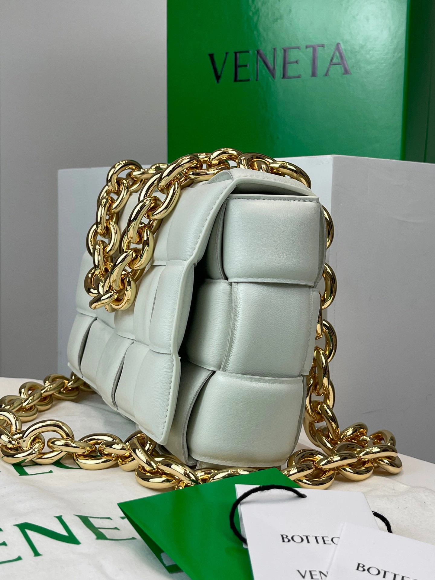 MOMO- 631421-VBWZ0-9143 THE CHAIN CASSETTE Nappa item：B-B063E2334C