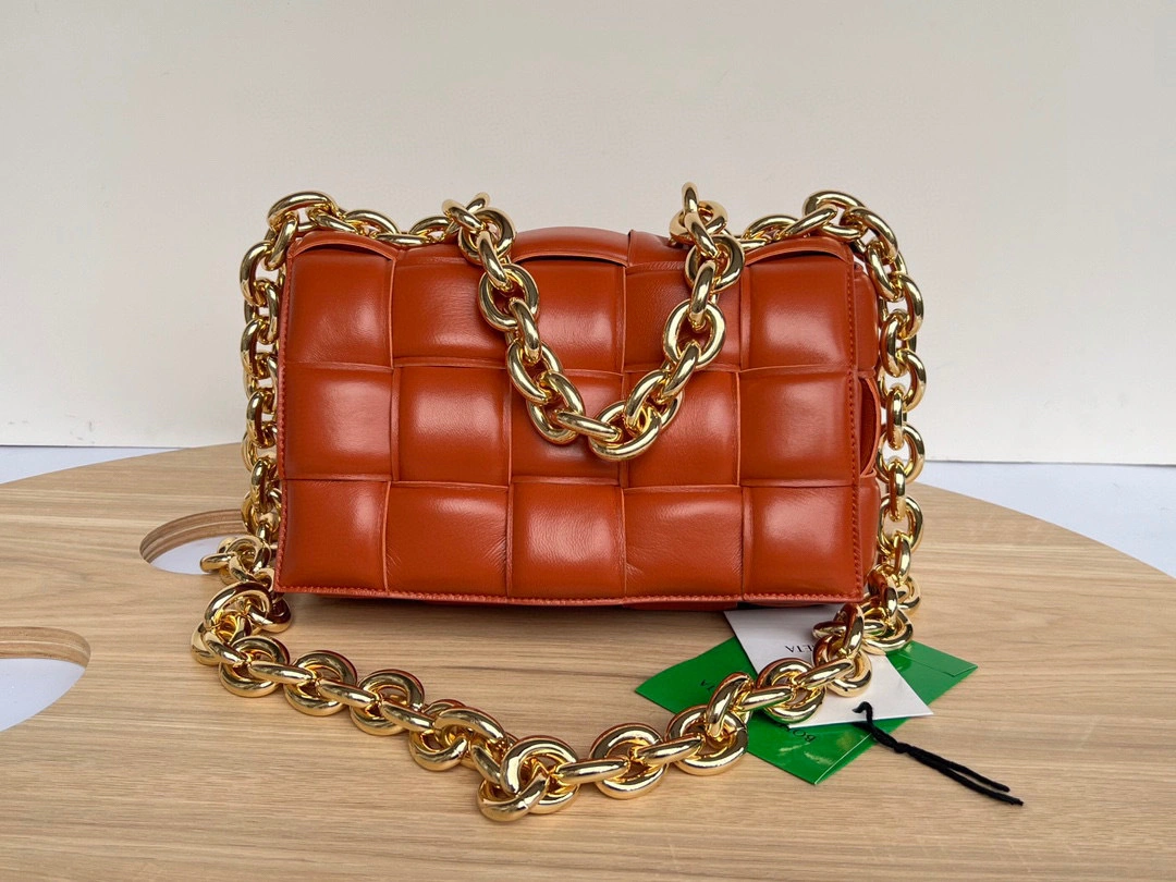 MOMO- 631421VBWZ07654 THE CHAIN CASSETTE BM Nappa item：B-B000E2332C